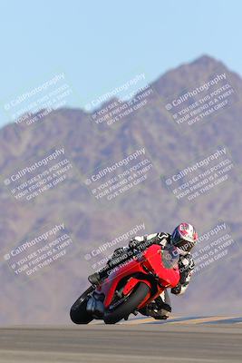 media/Oct-01-2023-SoCal Trackdays (Sun) [[4c570cc352]]/Turn 9 Set 2 (10am)/